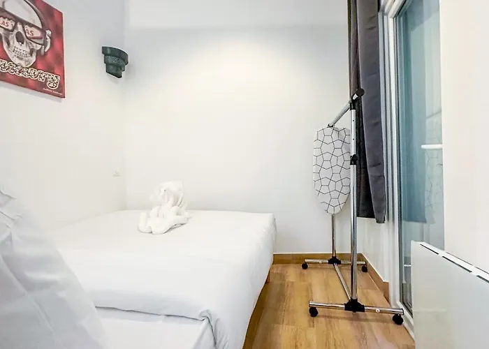 Marais - Canal St Martin 20m2 *