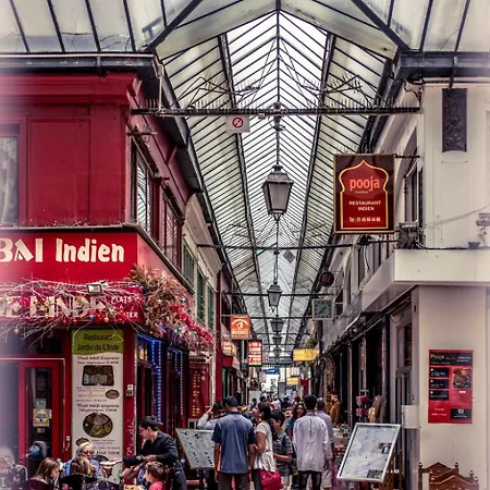 Marais - Canal St Martin 20m2 شقة *